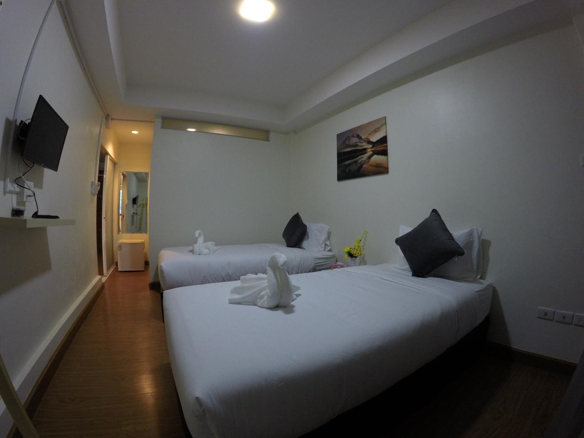 Lis Nimman Hotel Chiang Mai Bagian luar foto