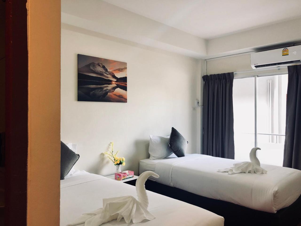 Lis Nimman Hotel Chiang Mai Bagian luar foto