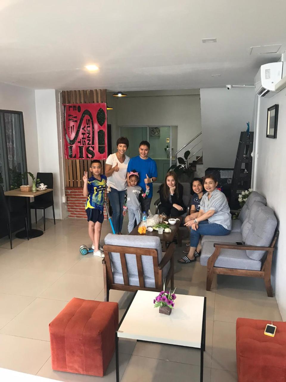 Lis Nimman Hotel Chiang Mai Bagian luar foto